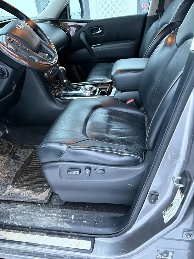 Infiniti QX56 - Photo 10