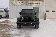 2017 Jeep Wrangler Unlimited 4WD - No Reported Accidents - Photo 2