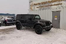 2017 Jeep Wrangler Unlimited 4WD - No Reported Accidents - Photo 3