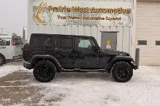 2017 Jeep Wrangler Unlimited 4WD - No Reported Accidents - Photo 4