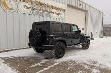 2017 Jeep Wrangler Unlimited 4WD - No Reported Accidents - Photo 5