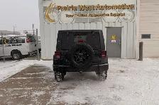 2017 Jeep Wrangler Unlimited 4WD - No Reported Accidents - Photo 6