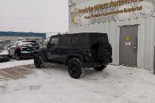 2017 Jeep Wrangler Unlimited 4WD - No Reported Accidents - Photo 7