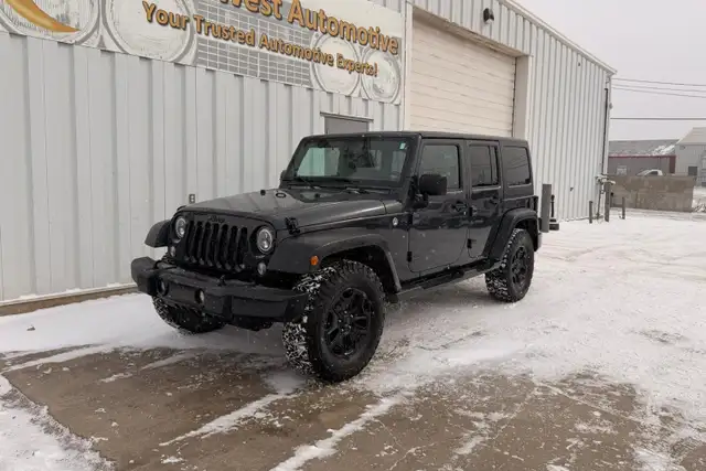 2017 Jeep Wrangler Unlimited 4WD - No Reported Accidents - Photo 9