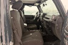 2017 Jeep Wrangler Unlimited 4WD - No Reported Accidents - Photo 12