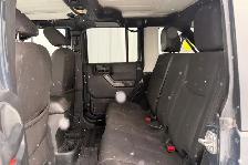 2017 Jeep Wrangler Unlimited 4WD - No Reported Accidents - Photo 13