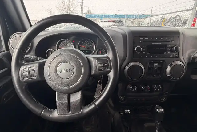 2017 Jeep Wrangler Unlimited 4WD - No Reported Accidents - Photo 17