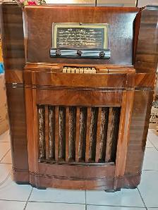 vintage working radio