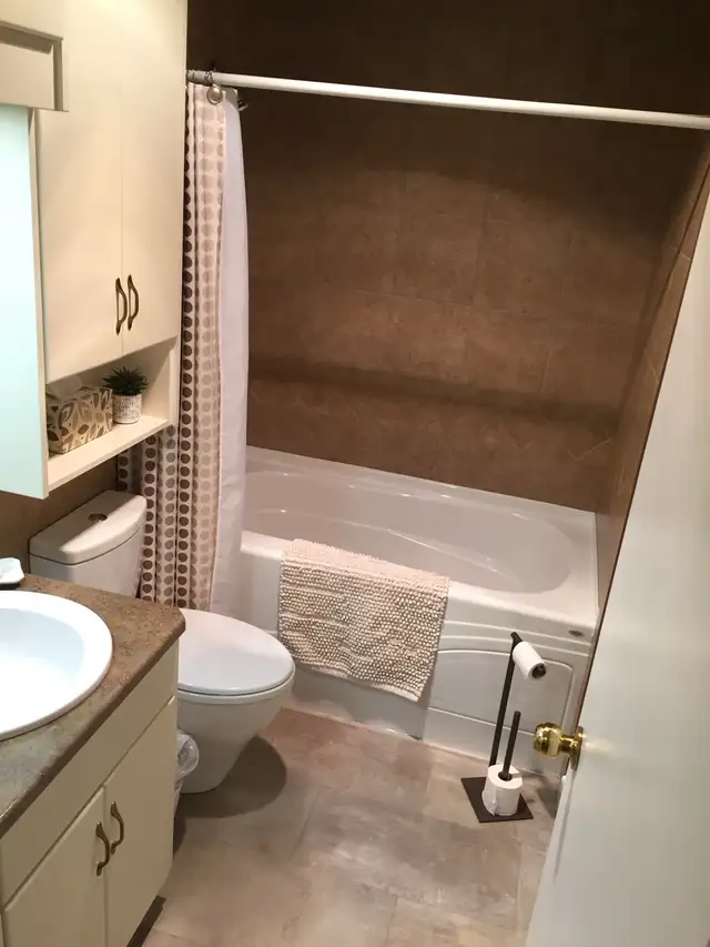Room for rent - Photo 4