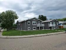 LOOKING FOR THAT SPECIAL SUITE? LOOK NO FURTHER  1BDRM 1 DEN