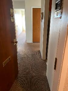 2 BHK near Metrotown - Photo 2