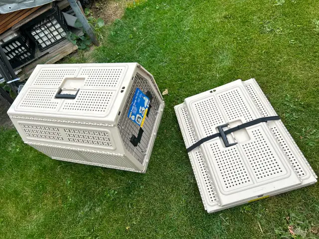 1 NEW-Nylabone Collapsible Fold Away Pet Carrier Dog Crate