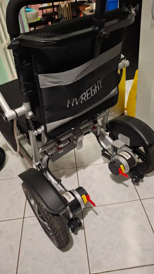 Electric folding wheelchair traveling - Photo 7