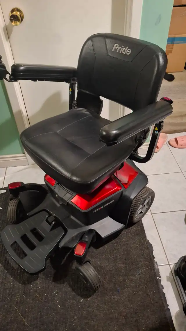Power wheelchair Pride Go ( new Batteries) - Photo 2