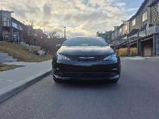 CHRYSLER GRAND CARAVAN SXT 2025 - Photo 3