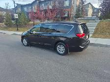 CHRYSLER GRAND CARAVAN SXT 2025 - Photo 4