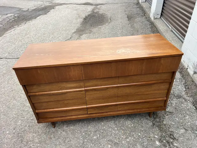 Free delivery used antique Wooden Dresser with 6 Drawers - Photo 2