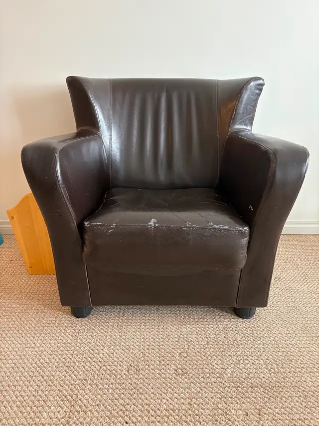 CHEAP move out sale  Desk, chairs, end table, coffee table - Photo 3