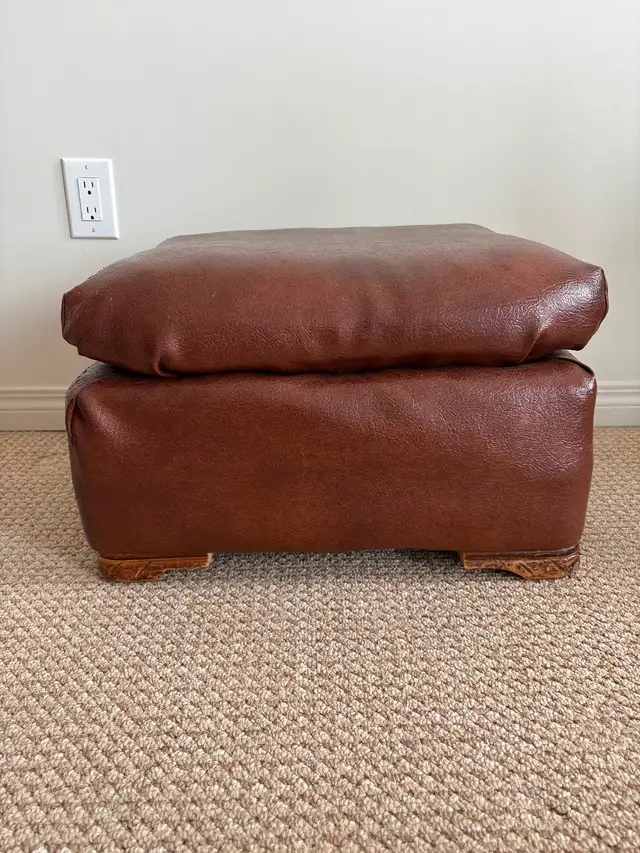 CHEAP move out sale  Desk, chairs, end table, coffee table - Photo 4