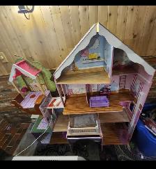 Doll house, foos ball, air hockey table - Photo 2