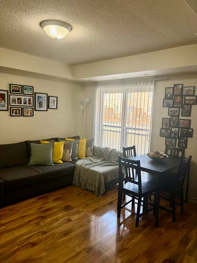 Two bdr stacked townhouse apartment for lease stating m