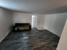 Grand beau 3 1/2 au sous-sol d’un sixplex à louer. - Photo 3