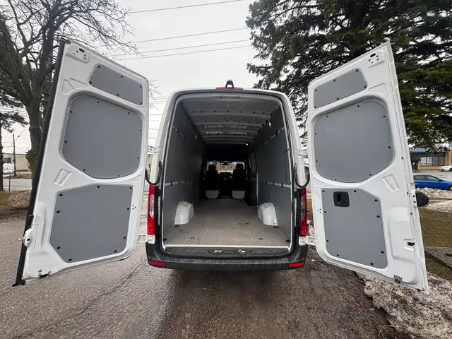 2025 Mercedes-Benz Sprinter 2500 Extended - Photo 34