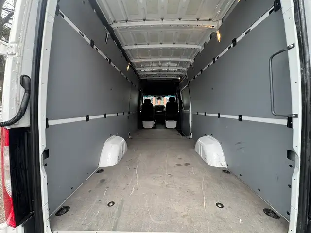 2025 Mercedes-Benz Sprinter 2500 Extended - Photo 35