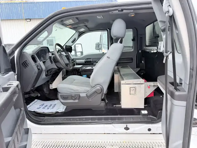 2014 Ford F-350 - Photo 10