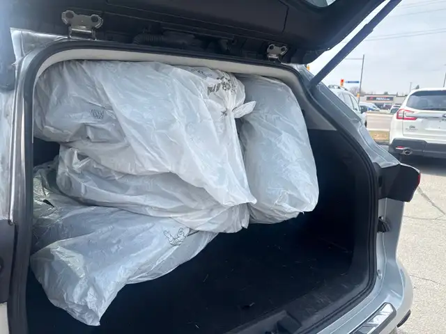2021 Toyota Highlander Limited JUST LANDED! - Photo 10