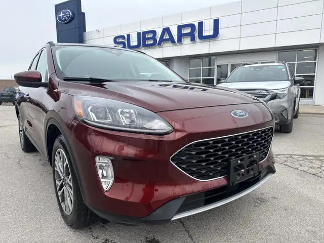 2021 Ford Escape SEL SEL AWD, Leather, Pano Roof! - Photo 2