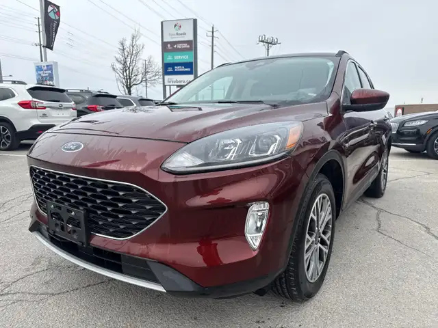 2021 Ford Escape SEL SEL AWD, Leather, Pano Roof! - Photo 3
