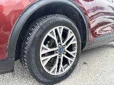 2021 Ford Escape SEL SEL AWD, Leather, Pano Roof! - Photo 6