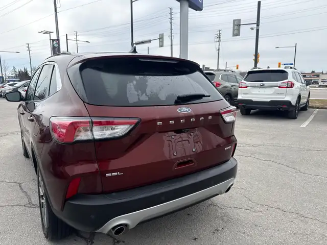 2021 Ford Escape SEL SEL AWD, Leather, Pano Roof! - Photo 8