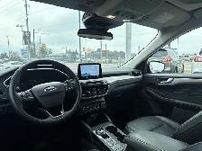 2021 Ford Escape SEL SEL AWD, Leather, Pano Roof! - Photo 15