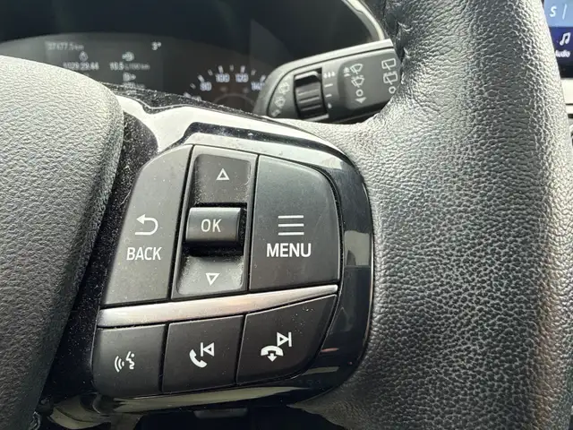 2021 Ford Escape SEL SEL AWD, Leather, Pano Roof! - Photo 25