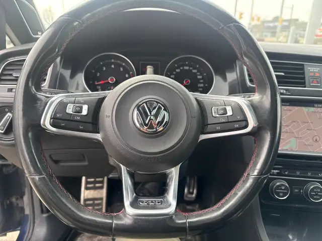 2016 Volkswagen Golf GTI 5-Door Autobahn JUST LANDED - Photo 12