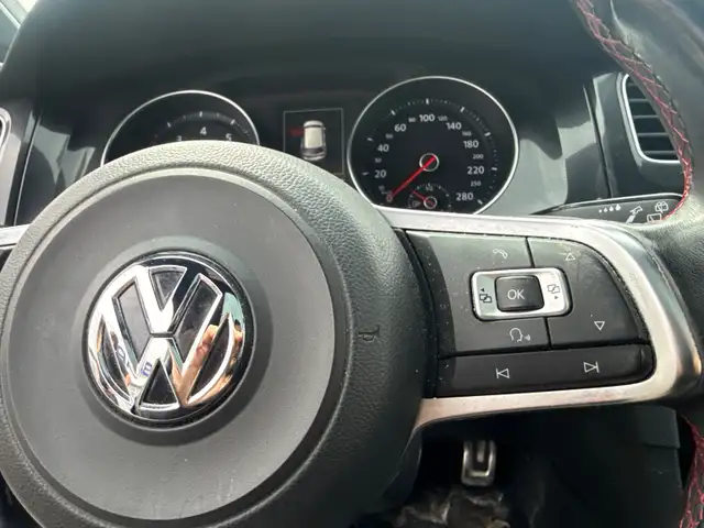 2016 Volkswagen Golf GTI 5-Door Autobahn JUST LANDED - Photo 14