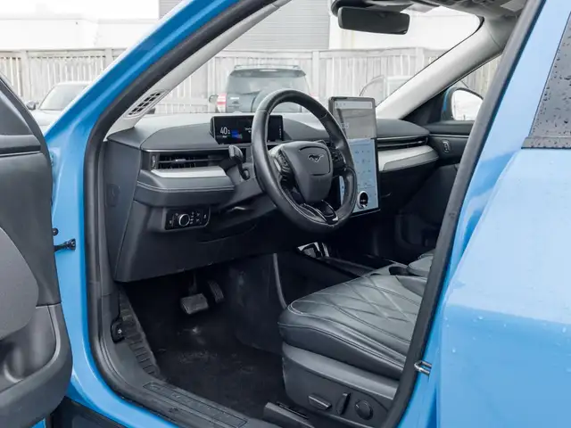 2022 Ford Mustang Mach-E Select AWD / LEATHER SEATS/ NAVIGATION - Photo 10