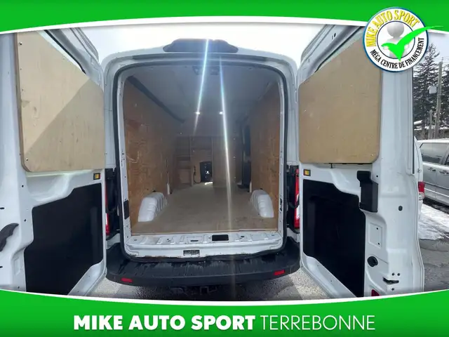 Ford Transit fourgon utilitaire T-250 toit moyen 148 po PNBV de - Photo 5