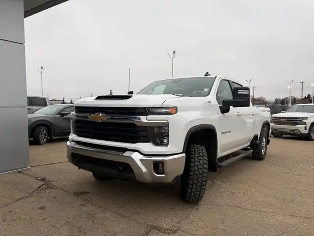 2025 Chevrolet Silverado 2500HD LT 6.6L - Photo 3
