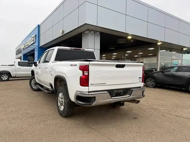 2025 Chevrolet Silverado 2500HD LT 6.6L - Photo 4