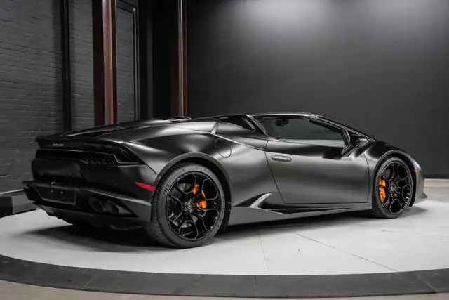 2016 Lamborghini Huracan LP 610-4 Spyder | Matte Black Wrap - Photo 11