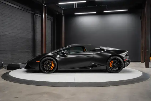 2016 Lamborghini Huracan LP 610-4 Spyder | Matte Black Wrap - Photo 23