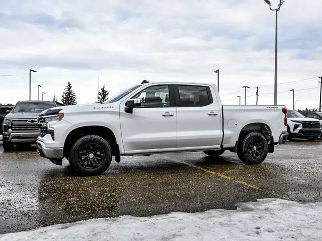 2025 Chevrolet Silverado 1500 LT 5.3L - Photo 10