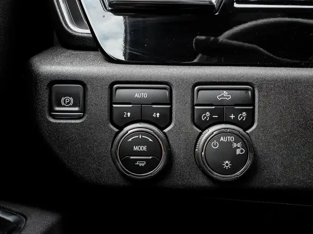 2025 Chevrolet Silverado 1500 LT 5.3L - Photo 19