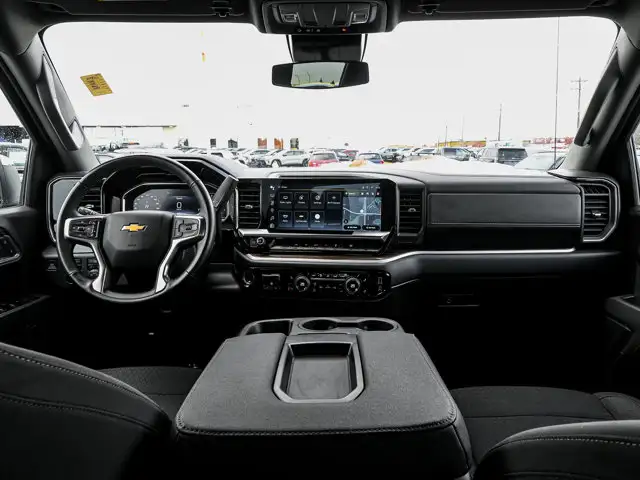 2025 Chevrolet Silverado 1500 LT 5.3L - Photo 28