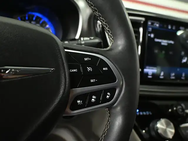 2023 Chrysler Pacifica Touring L No Accident Leather Heated Seat - Photo 15
