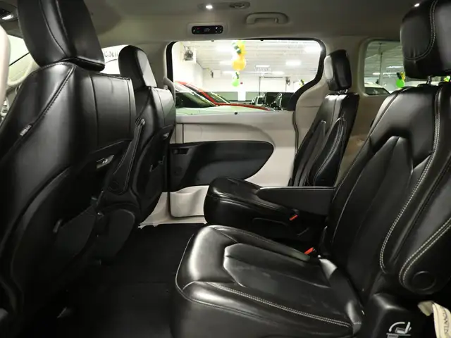 2023 Chrysler Pacifica Touring L No Accident Leather Heated Seat - Photo 24