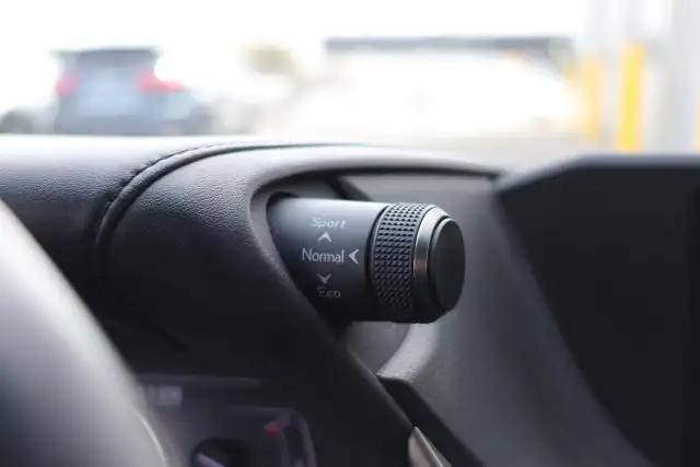 2021 Lexus ES ES250 AWD - LEATHER|SUNROOF|CAMERA|LANE ASSIST - Photo 21